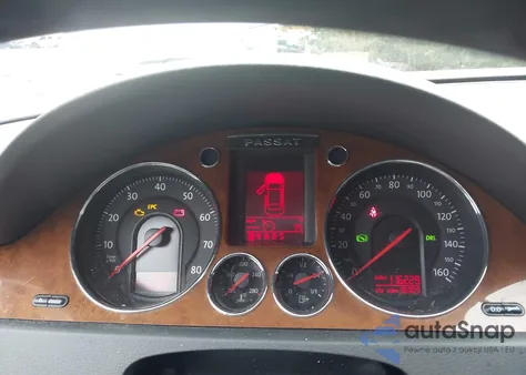 2008 Volkswagen Passat Lux from USA, damaged, VIN WVWEK73C18E166881